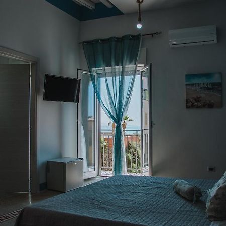 Magico Sole Bed and Breakfast Porto Empedocle Exteriör bild