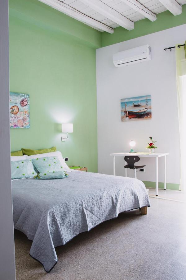 Magico Sole Bed and Breakfast Porto Empedocle Exteriör bild