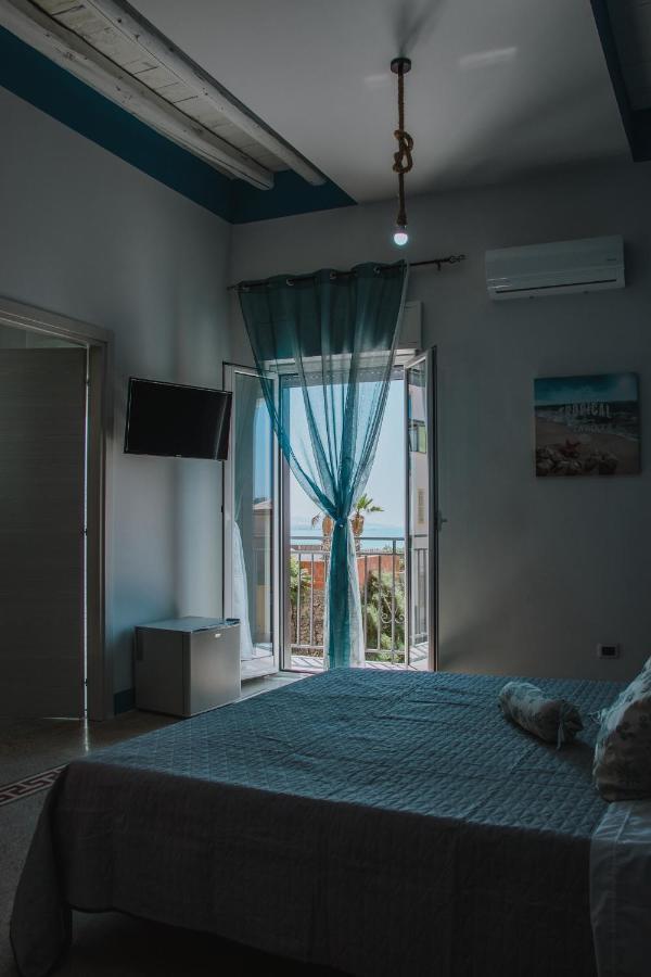Magico Sole Bed and Breakfast Porto Empedocle Exteriör bild